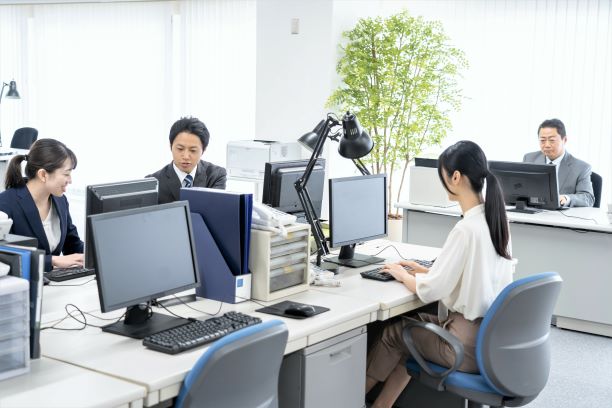 新潟市／IT・SaaS企業の経理財務（即戦力）／年間休日125日／成長企業-12566